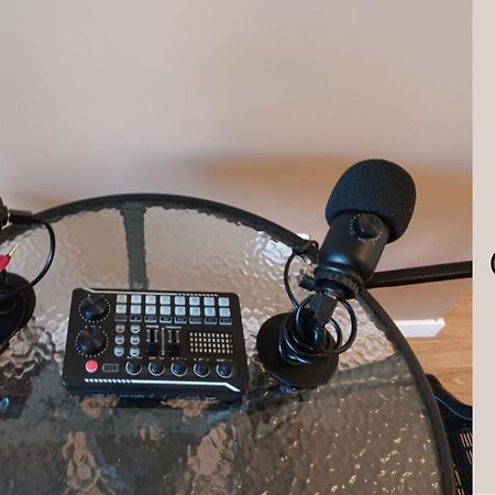 Destiny Appart' Paris -Beauvais-Orly- Podcasts- Stade De France Stains Exterior foto