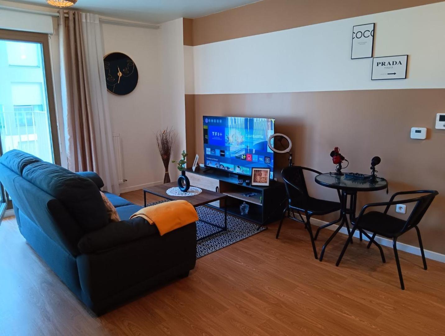 Destiny Appart' Paris -Beauvais-Orly- Podcasts- Stade De France Stains Exterior foto